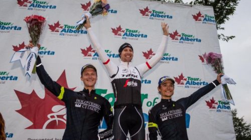 Andzš Flaksis (no kreisās)
Foto: Holowesko Citadel Racing team