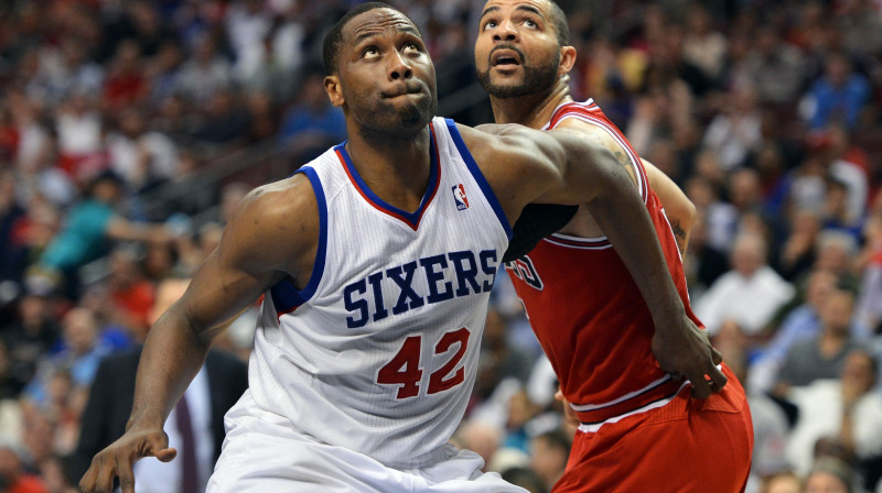 Eltons Brends atkal vilks "76ers" formastērpu 
Foto: AFP/Scanpix