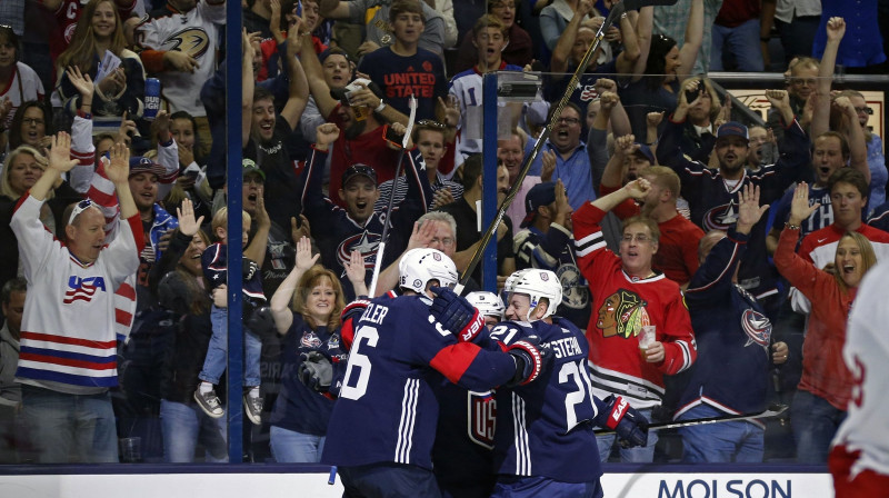 Zaks Parizē kopā ar komandas biedriem svin pirmos vārtus mačā
Foto: AP/Scanpix