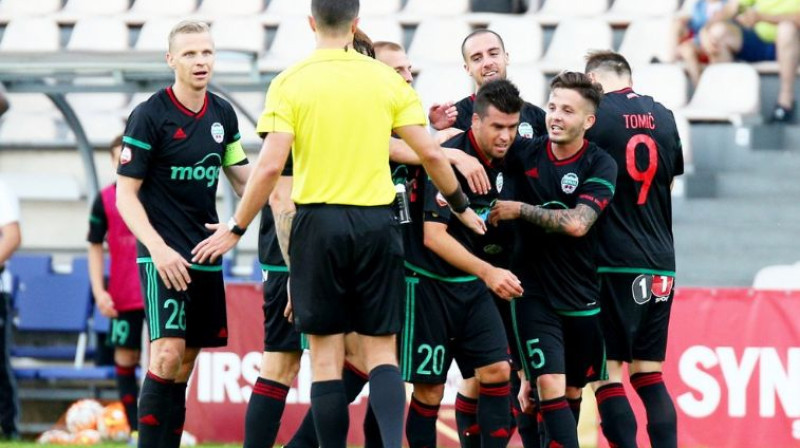 Liepājnieki atzīmē Kristiana Torresa uzvaras vārtus iepriekšējā kārtā
Foto: Nora Krevņeva, synottipvirsliga.lv