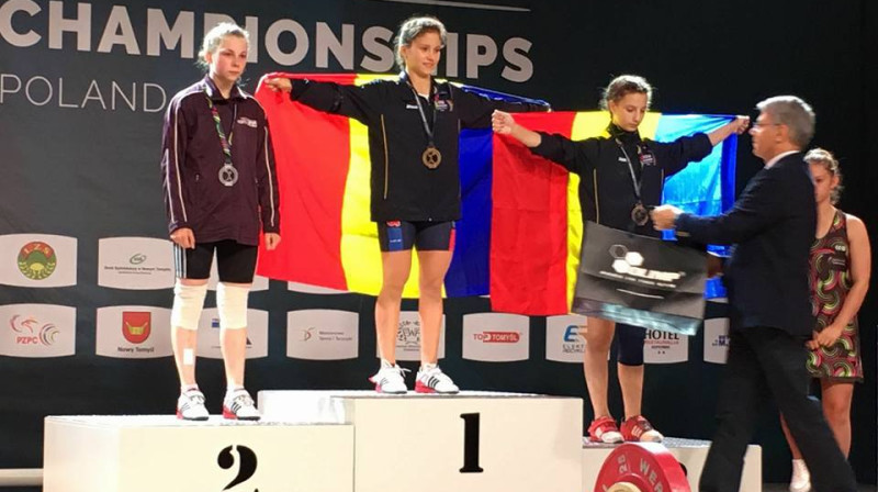 Daniela Ivanova uz goda pjedestāla otrā pakāpiena
Foto: Latvijas Svarcelšanas Federacija (LSF)