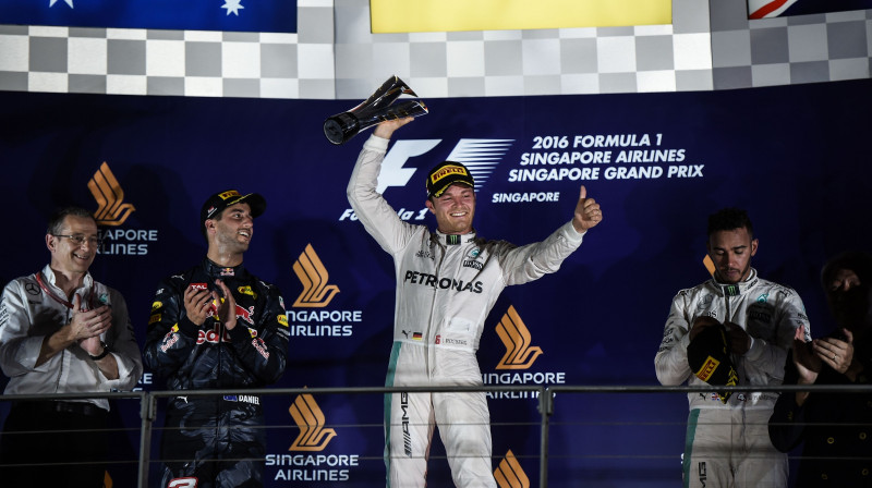 Singapūras GP goda pjedestāls
Foto: AFP/Scanpix