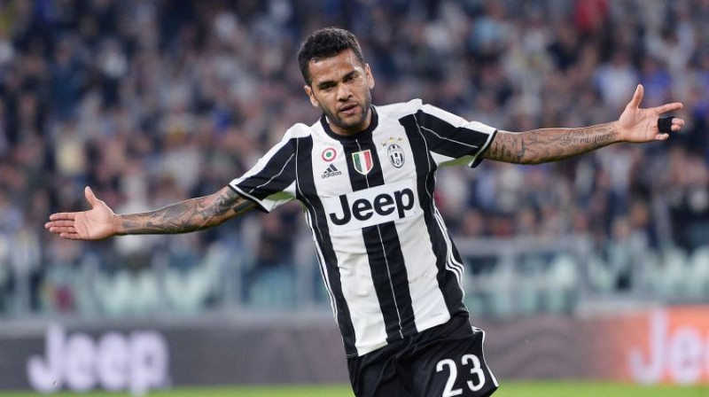 Dani Alvešam pirmie vārti "Juventus" sastāvā
Foto: AP/Scanpix