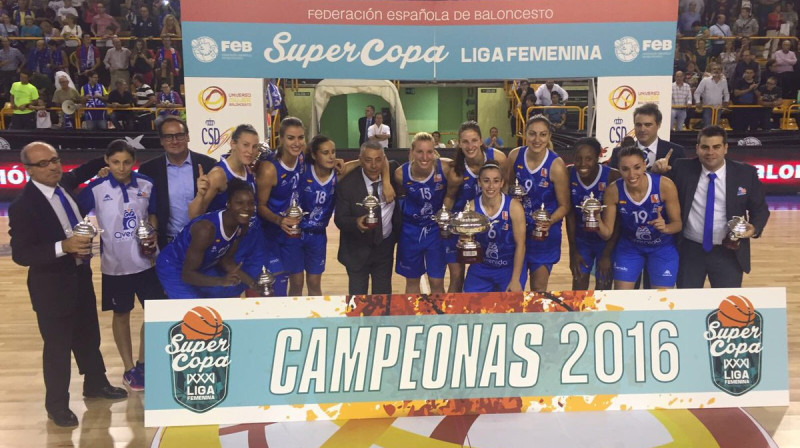 Kristīne Vītola un "Perfumerias Avenida": Spānijas Superkausa ieguvējas
Foto: Avenida