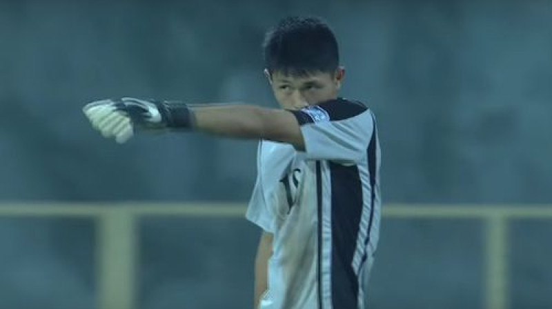 Neveiksmīgais Ziemeļkorejas U16 izlases vārtsargs
Attēls no video