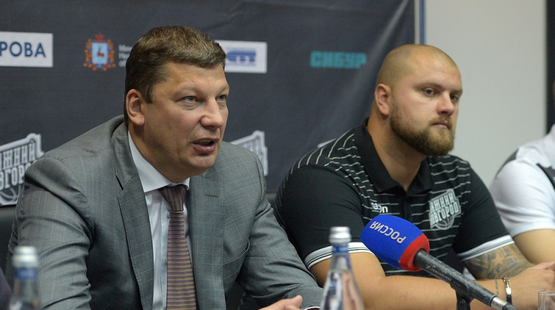 "Nizhny Novgorod" prezidents Sergejs Panovs un Artūrs Štālbergs preses konferencē 26. septembrī
Foto: nn-basket.ru