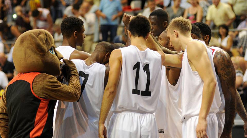 Mareks Mejeris un "Elan Chalon" basketbolisti
Foto: Elan Chalon