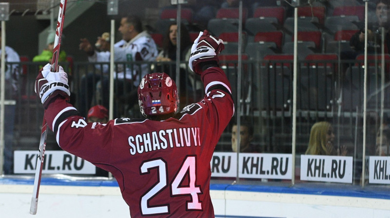 Pjotrs Ščastļivijs
Foto: Romāns Kokšarovs, f64