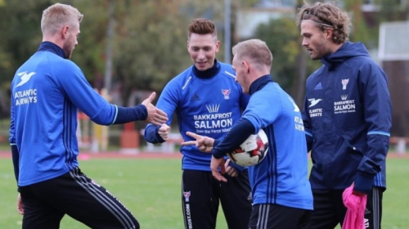 Fēru salu spēlētāji treniņā Rīgā
Foto: FSF.fo