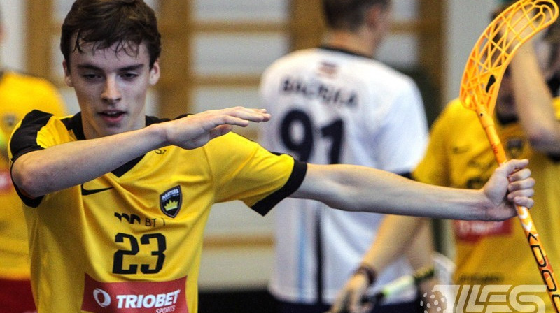 Kristers Eglītis turpina "spridzināt"
Foto: Floorball.lv