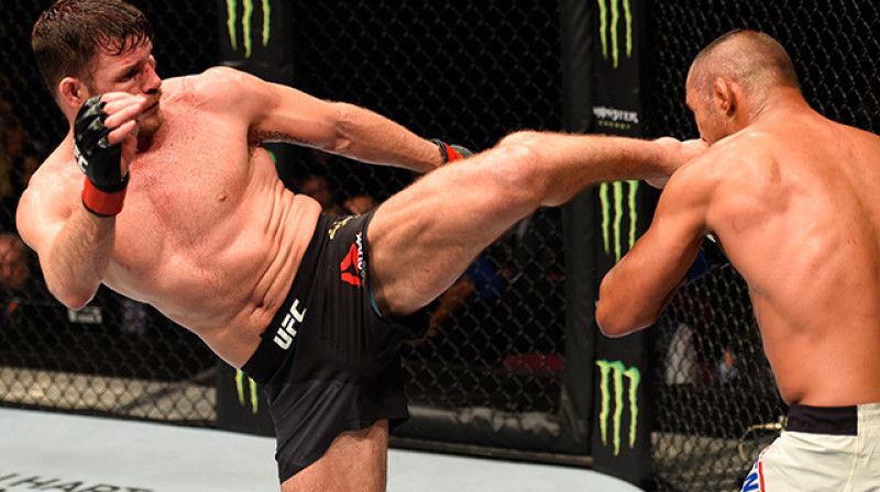 Maikls Bispings cīņā pret Denu Hendersonu
Foto: sherdog.com
