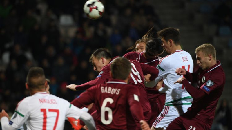 Mirklis no Latvijas un Ungārijas izlašu cīņas
Foto: Romāns Kokšarovs/F64