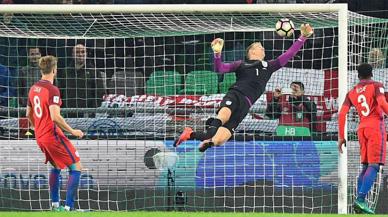 Epizode, kad Džo Hārta meistarība izglāba Angliju no vārtu zaudējuma
Foto: AFP/Scanpix