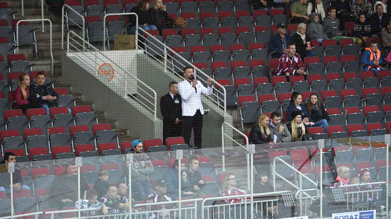 Armands Simsons joprojām ir atraktīvs, taču skatītāju skaits ir mazāks nekā iepriekšējās sezonās. 
Foto: Romāns Kokšarovs/f64
