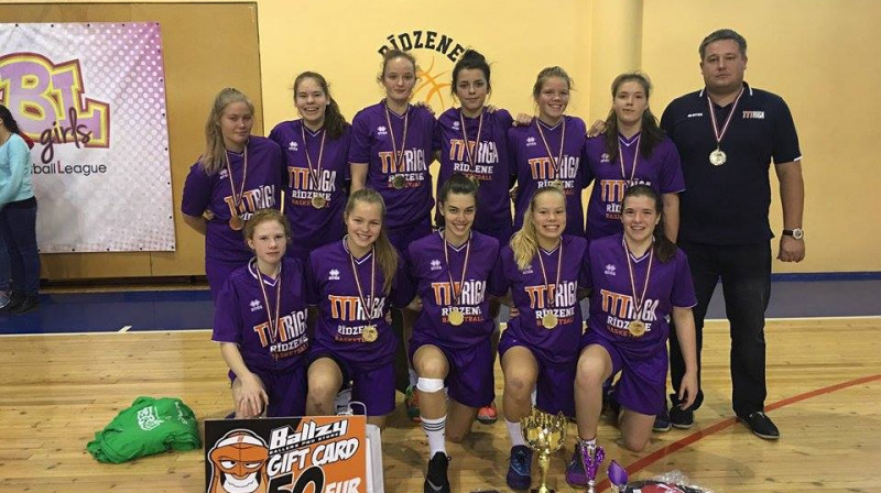 Jānis Nešpors un "Rīdzenes" U16 meitenes: pirmā vieta EYBL pirmajā posmā
Foto: EYBL