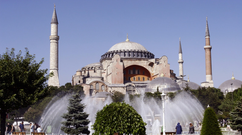 Svētās gudrības baznīca (Hagia Sophia) Stambulas vēsturiskajā centrā
Foto: AFP/Scanpix