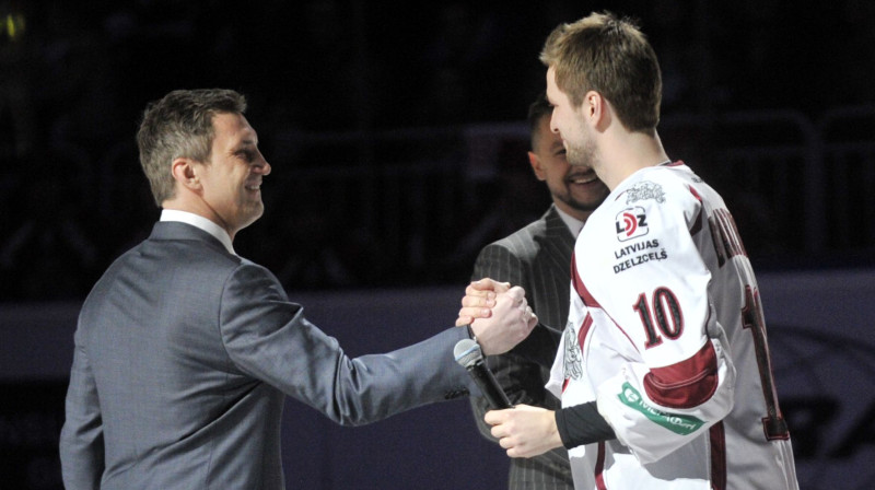 Sandis Ozoliņš un Lauris Dārziņš
Foto: Romāns Kokšarovs, Sporta Avīze, f64