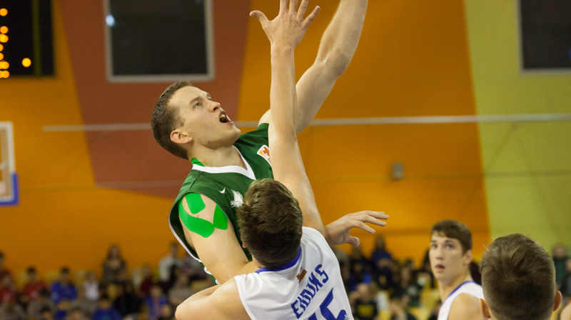 Artūrs Bērziņš atgriezies laukumā ar uzvaru
Foto: bkvalmiera.lv