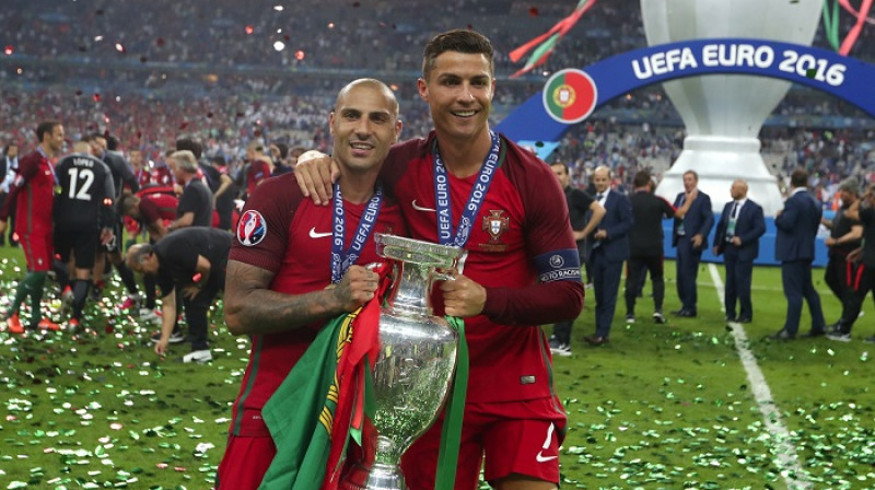 Rikardu Kvarežma un Krištianu Ronaldu
Foto: AP/Scanpix