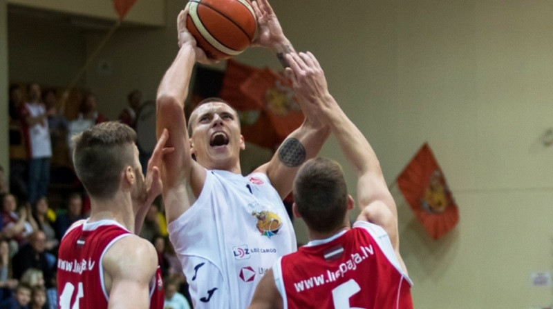 Roberts Stumbris: 21 punkts un BK "Jēkabpils" piektā uzvara Baltijas līgā.
Foto: Lāsma Irša