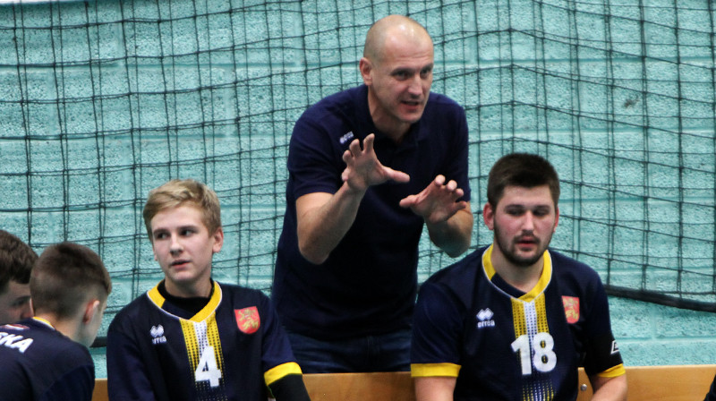 Treneris I.Panteļejevs vēl vakar atradās uz FK "Bauska" komandtiltiņa
Foto: Ritvars Raits, floorball.lv