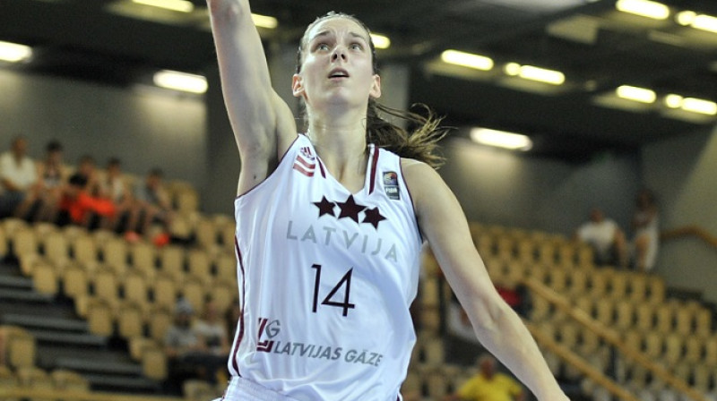 Kristīne Vītola
Foto: Romāns Kokšarovs, f64