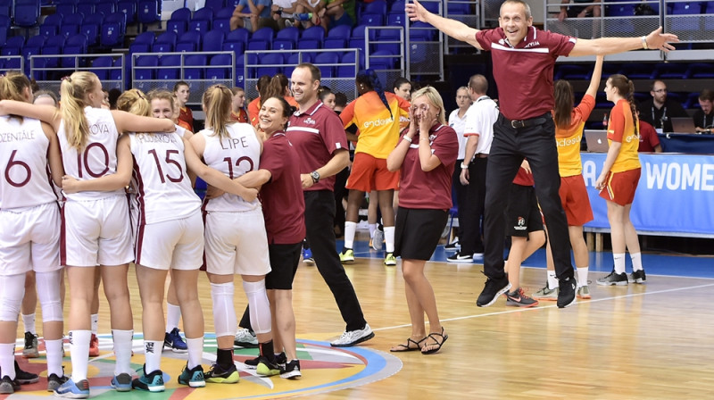 Latvijas juniores 2017.gada vasarā cīnīsies par medalām gan Eiropas, gan pasaules čempionātos.
Foto: FIBA.com