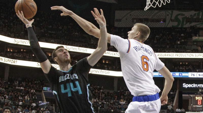 Frenks Kaminskis un Kristaps Porziņģis
Foto: AP/Scanpix