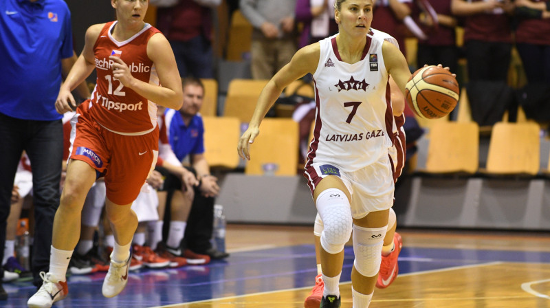 Elīna Babkina: 10 piespēles, 8 punkti, 6 atlēkušās bumbas un uzvara
Foto: Romāns Kokšarovs, f64