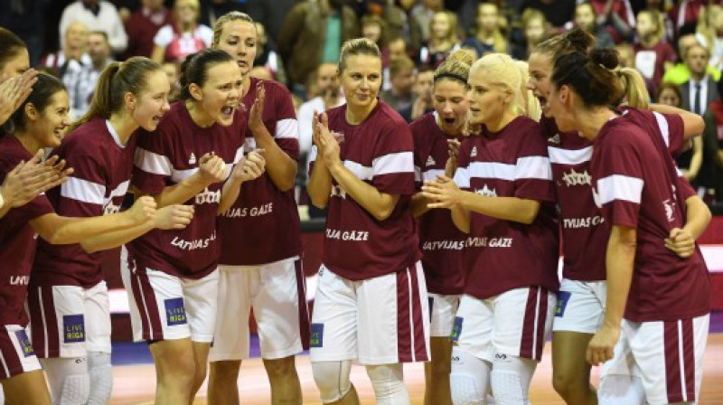 Latvijas sieviešu valstsvienība: septītais Eiropas čempionāta finālturnīrs pēc kārtas.
Foto: Romāns Kokšarovs, f64