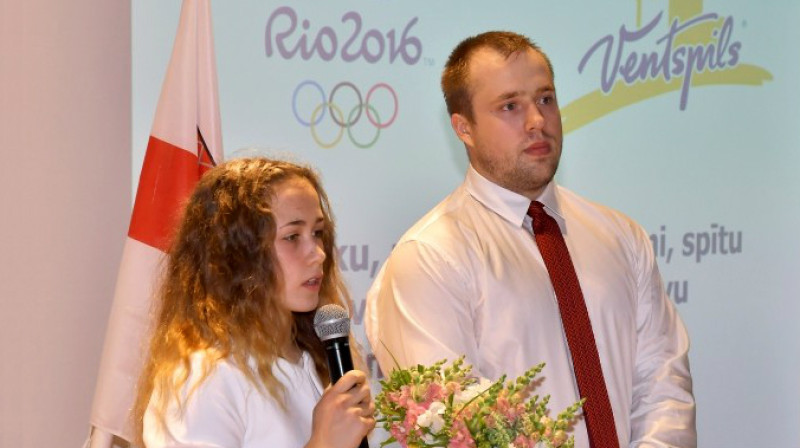 Rebeka Koha un Artūrs Plēsnieks 
Foto: Aivars Ķesteris, ventasbalss.lv