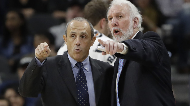 "Spurs" treneri Etore Mesina un Gregs Popovičs 
Foto: AP/Scanpix