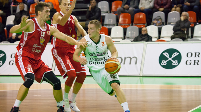 Andrejs Šeļakovs, Robertss Stumbris un Jānis Kaufmanis
Foto: bkvalmiera.lv