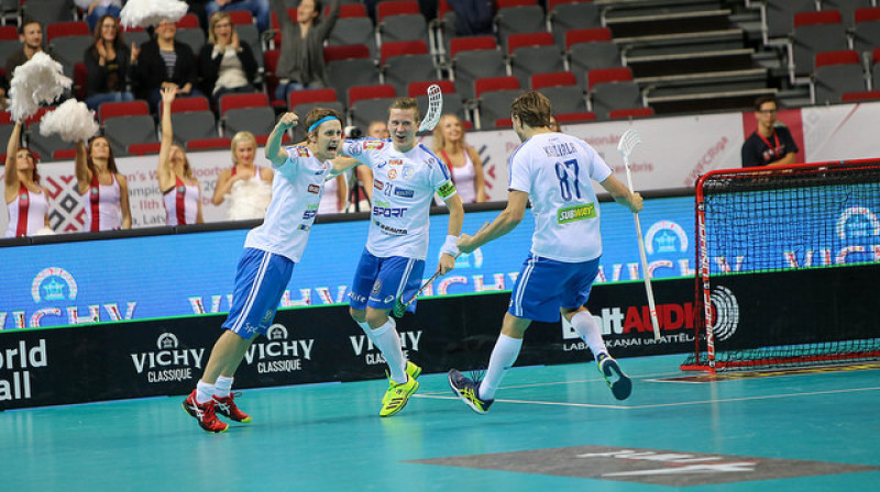 Somi atguvuši čempionu titulu
Foto: Ritvars Raits, IFF Floorball