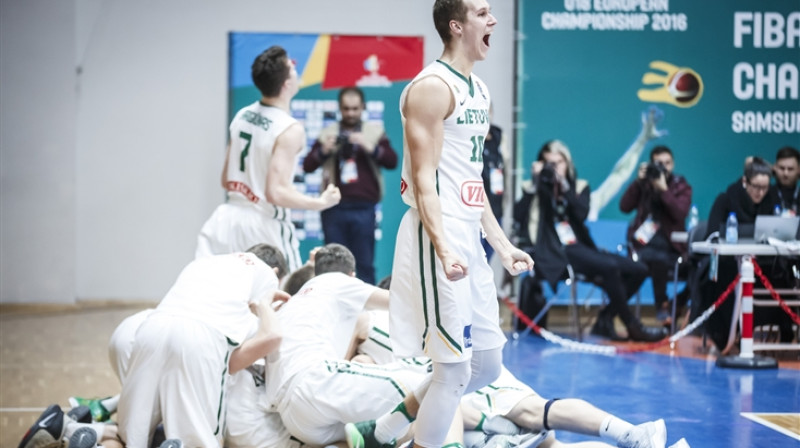 Lietuvieši līksmo: Eiropas pusfināls un ceļazīme uz pasaules U19 čempionātu
Foto: fiba.com