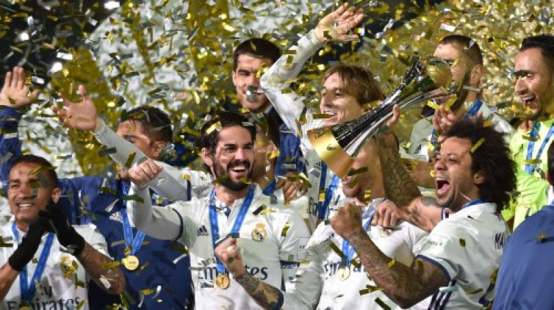 Madrides "Real" ar FIFA Pasaules kausu klubiem
Foto: AFP/Scanpix