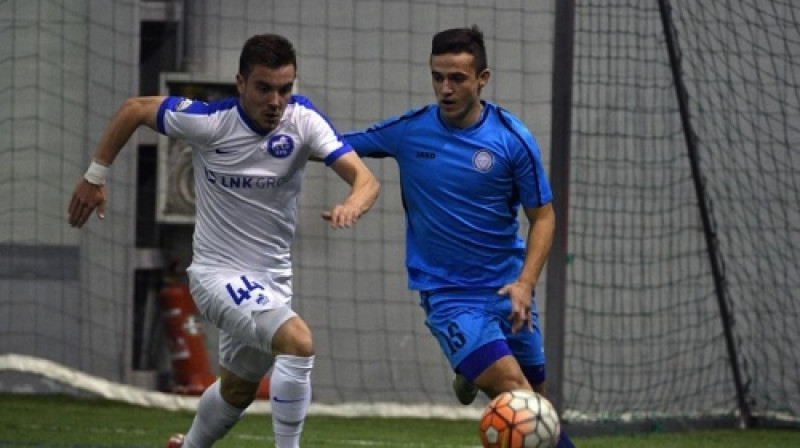 Roberts Savaļnieks pret Ņikitu Juhņeviču
Foto: Riga FC