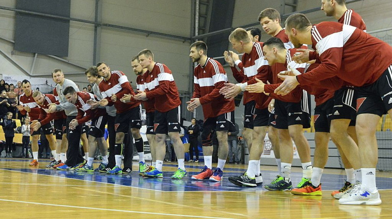 Latvijas izlases handbolisti
Foto: Romualds Vambuts