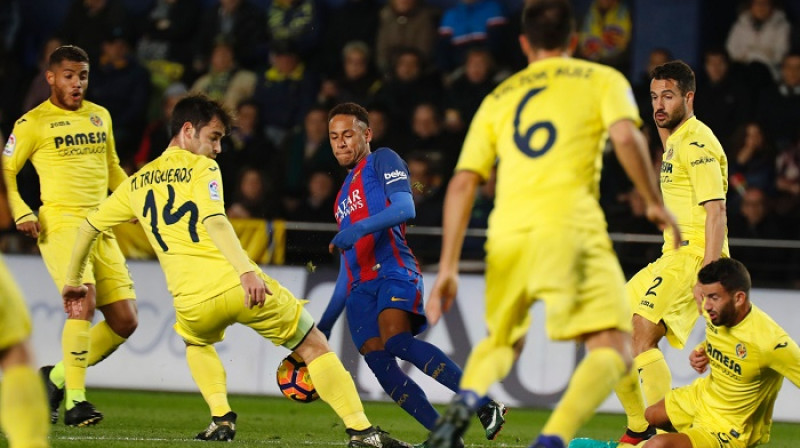 "Villarreal" aizsardzībā spēlēja labi, ik reizi aplencot pretinieku uzbrucējus
Foto: AFP/Scanpix