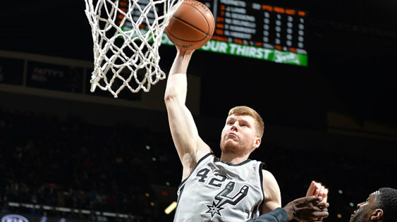 Foto: Mark Sobhani / GettyImages, Spurs.com