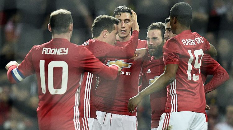 Mančestras ''United'' atzīmē Huana Matas gūtos vārtus
Foto: AFP/Scanpix