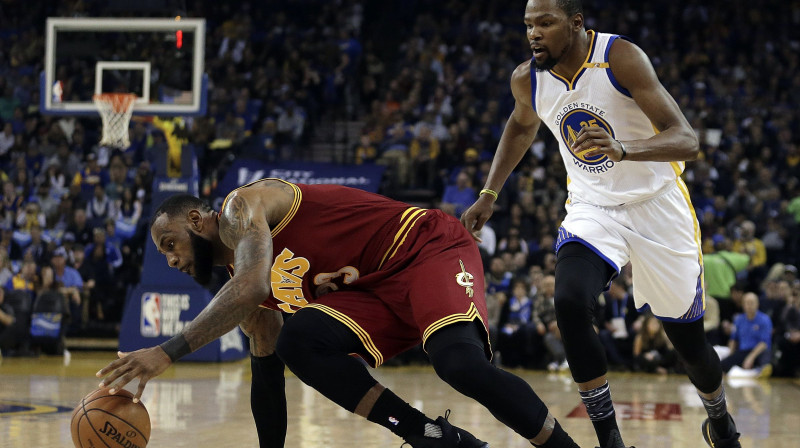 Lebrons Džeimss un Kevins Durents
Foto: AP/Scanpix