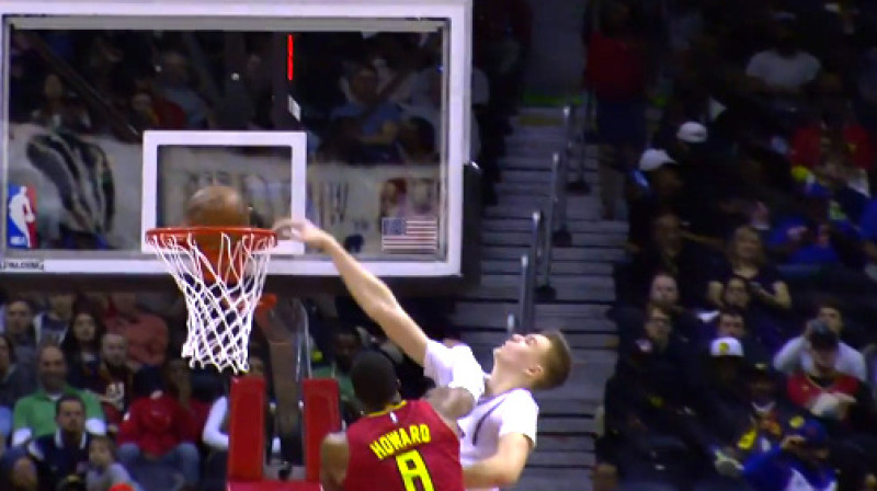 Kristaps Porziņģis danko pret "Hawks"
Foto: NBA