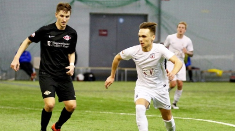 Andrejs Kiriļins pret savu bijušo komandas biedru Vladislavu Kozlovu
Foto: Nora Krevņeva