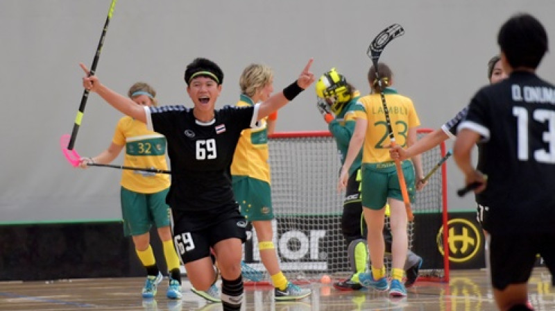 Taizemes izlase priecājas par pirmajiem vārtiem izlases vēsturē
Foto: IFF Floorball