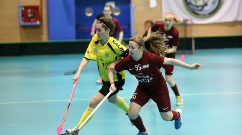 14 gadus jaunajai Annai Ankudinovai padevusies spilgta debija izlasē
Foto: Floorball.lv