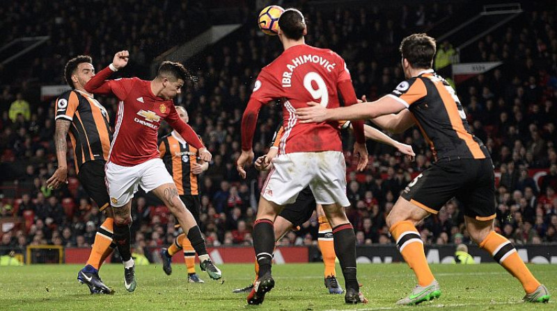 Markoss Roho izpilda sitienu pa vārtiem
Foto: AFP/Scanpix