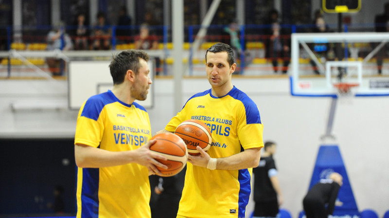 Kristaps Janičenoks un Ronalds Zaķis 
Foto: bkventspils.lv