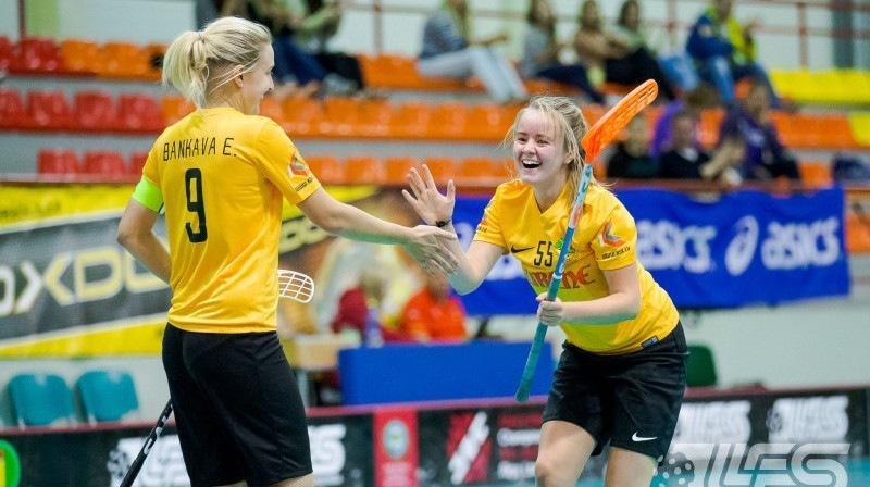 E.Bankava (#9) un L.Gaugere (#55)
Foto: Raivo Sarelainens, floorball.lv