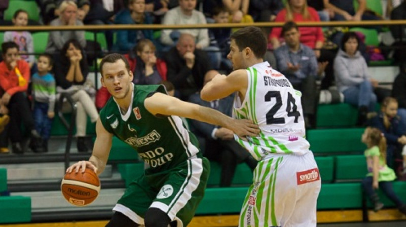Reinis Strupovičs aizsardzībā
Foto: bkvalmiera.lv